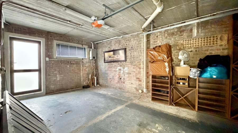 5 Bedroom Property for Sale in Strand Central Western Cape